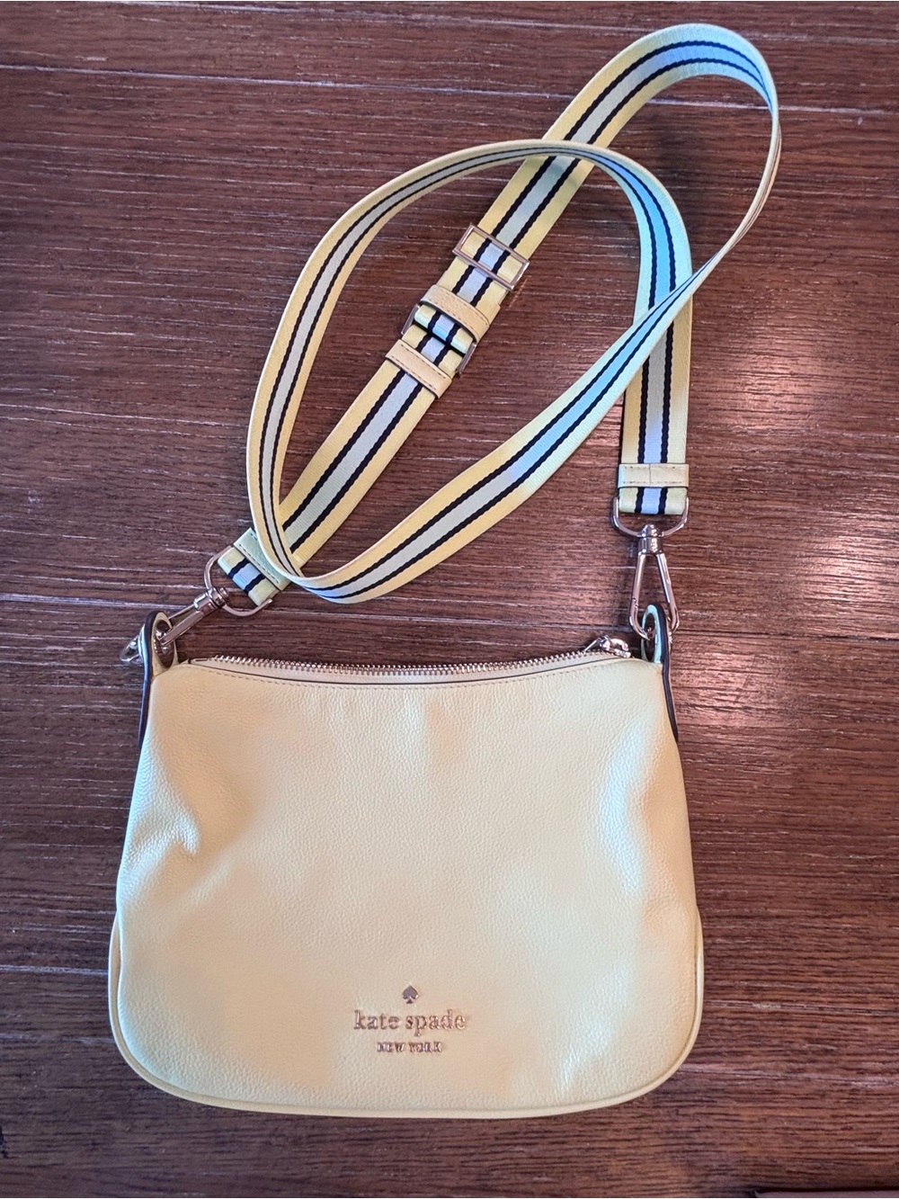 Kate Spade Rosie Small Crossbody - Picture 3 of 3